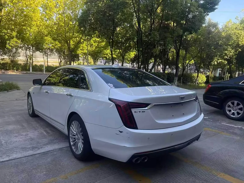 Cadillac CT6 — фото 7