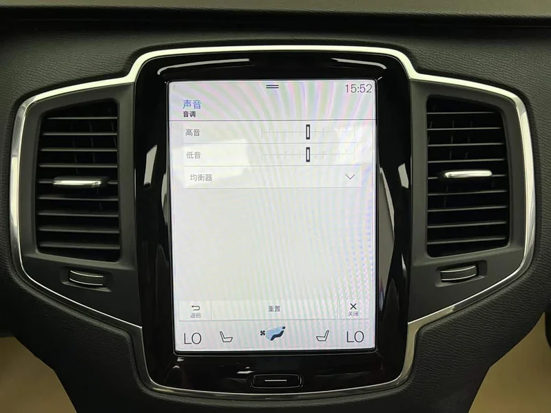 Volvo XC90 — фото 20