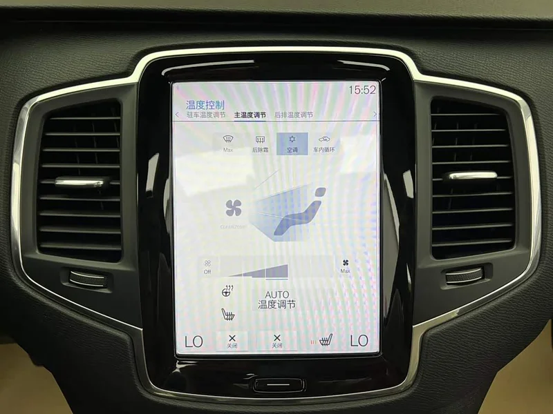 Volvo XC90 — фото 27