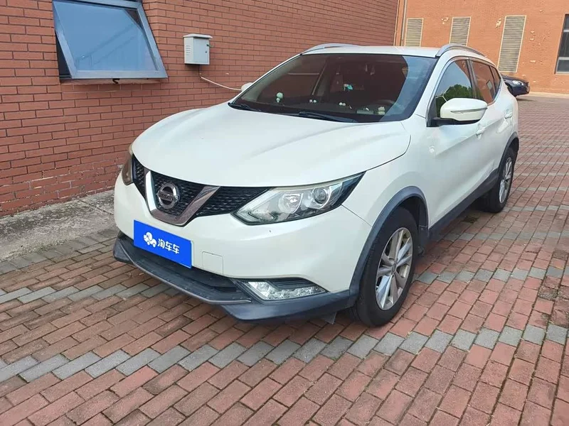 Nissan Qashqai — фото 1