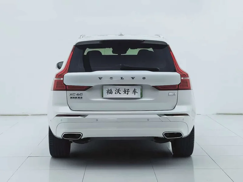 Volvo XC60 PHEV — фото 31