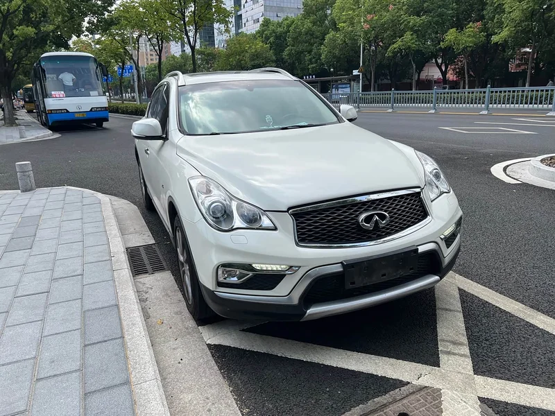 Infiniti QX50 — фото 3