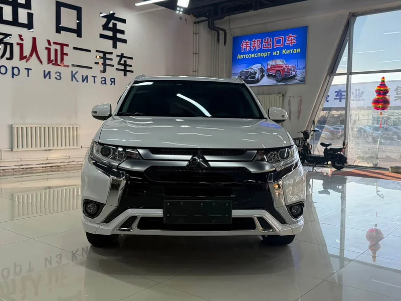 Mitsubishi Outlander — фото 2