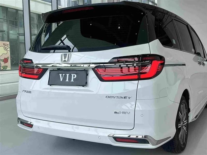 Honda Odyssey — фото 12