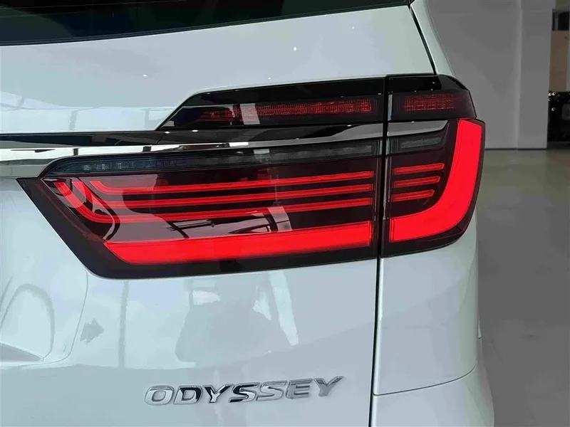 Honda Odyssey — фото 13