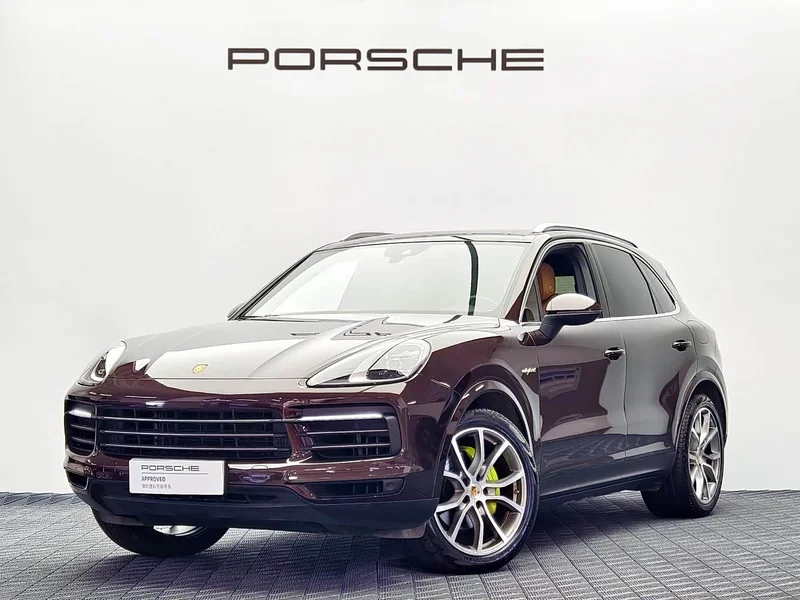 Porsche Cayenne — фото 1