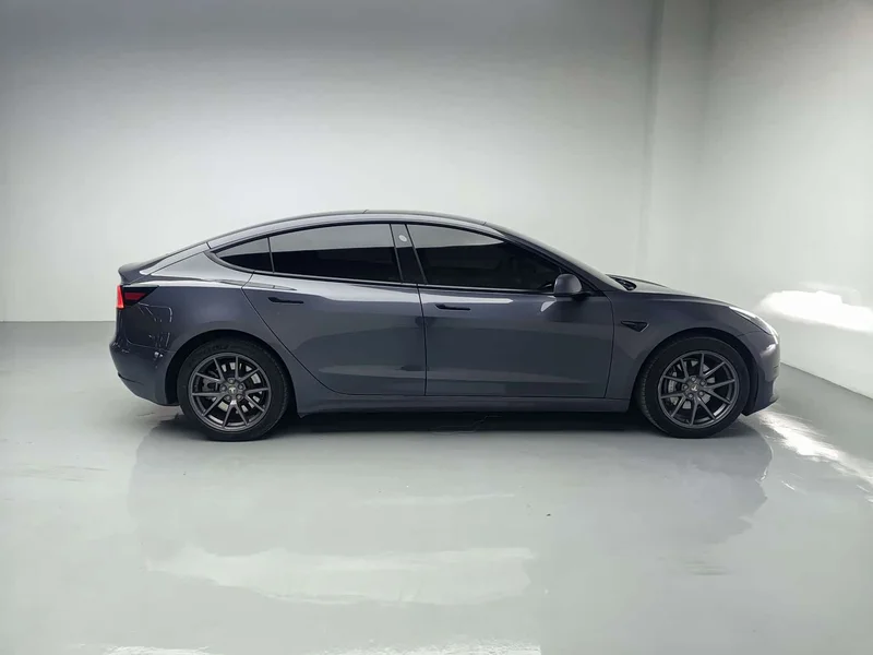 Tesla Model 3 — фото 6