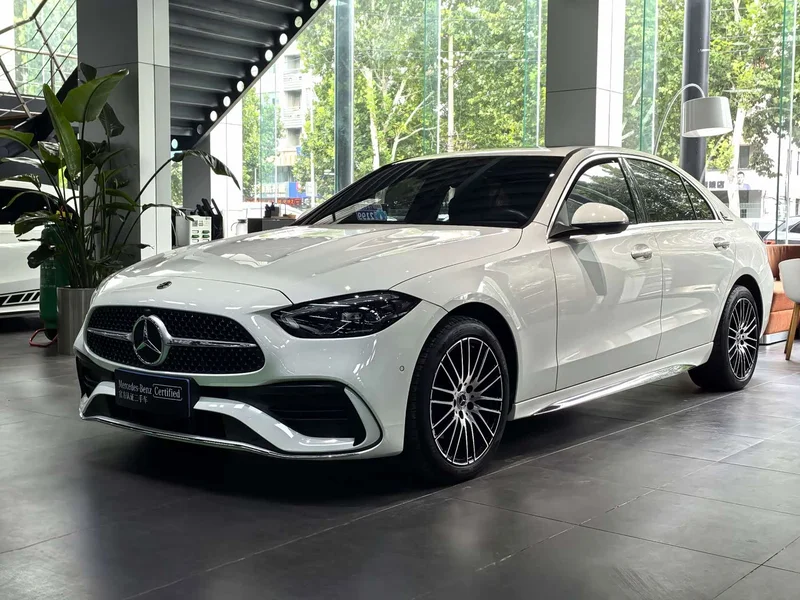 Mercedes-Benz C-Class — фото 1