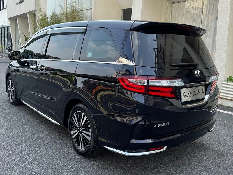 Honda Odyssey — фото 16