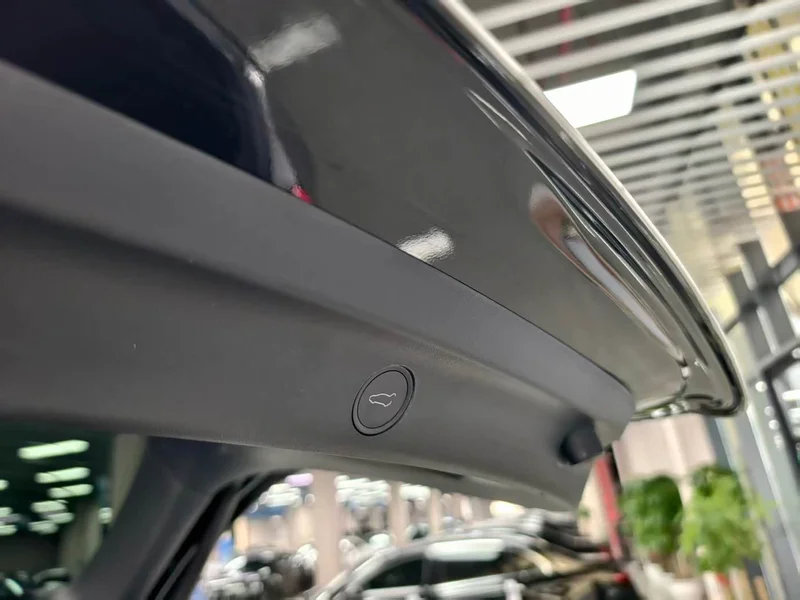 Tesla Model Y — фото 13