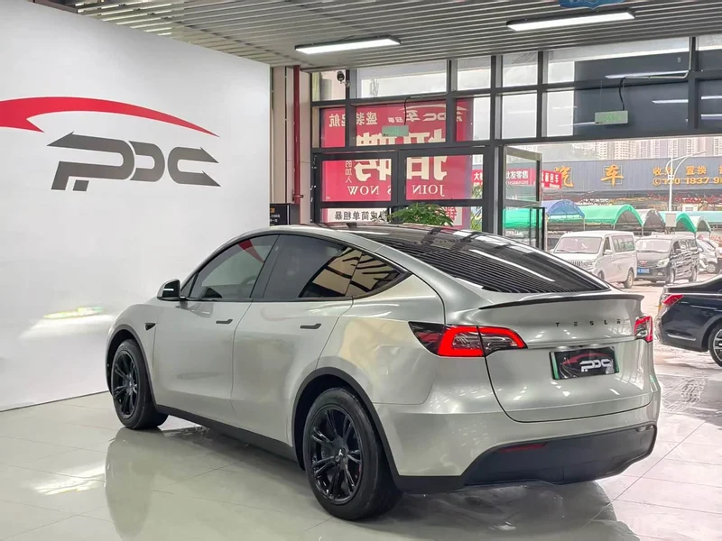 Tesla Model Y — фото 15