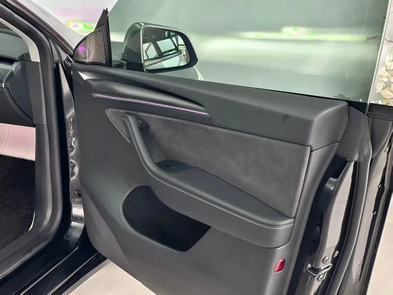 Tesla Model Y — фото 18