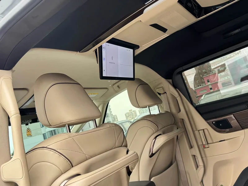 Toyota Alphard — фото 11