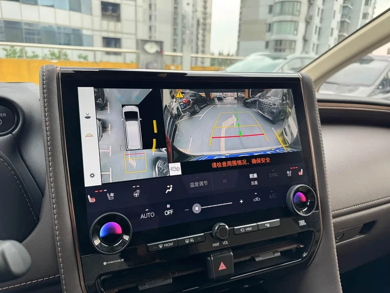 Toyota Alphard — фото 21