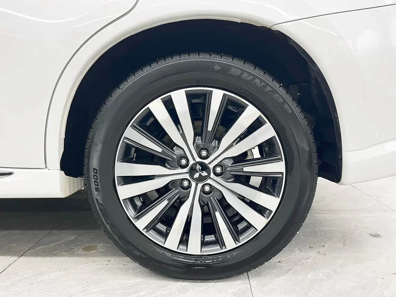 Mitsubishi Outlander — фото 21