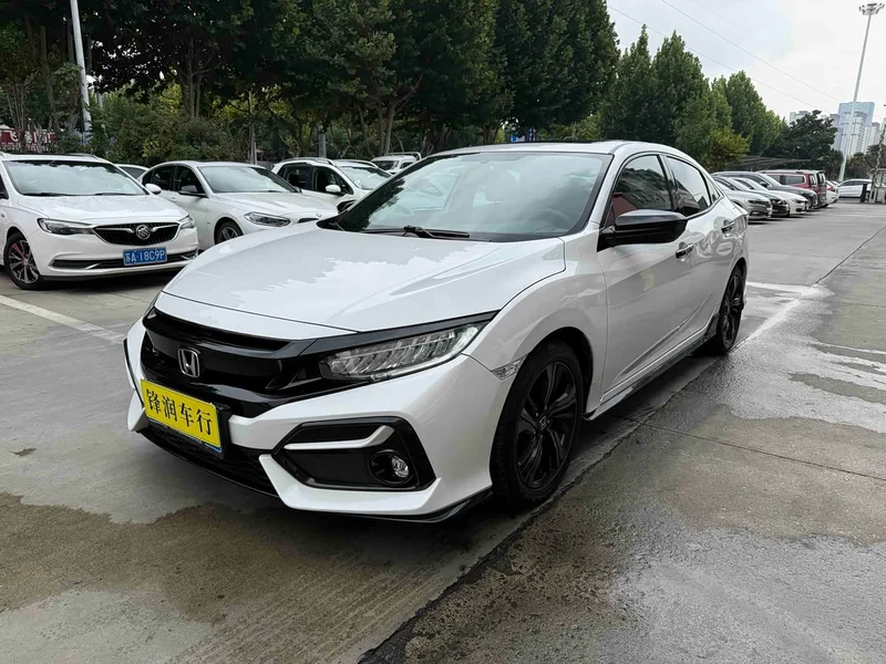 Honda Civic — фото 1