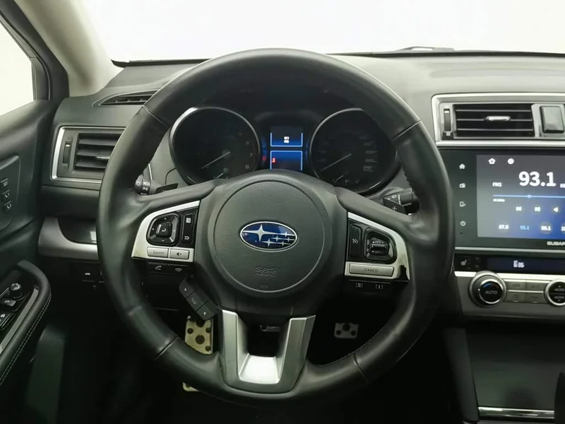 Subaru Legacy — фото 11