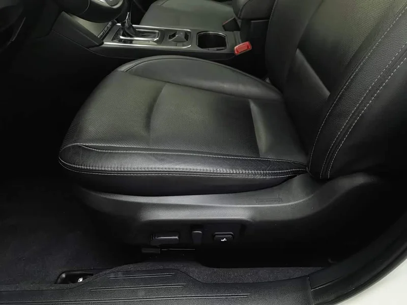 Subaru Legacy — фото 20