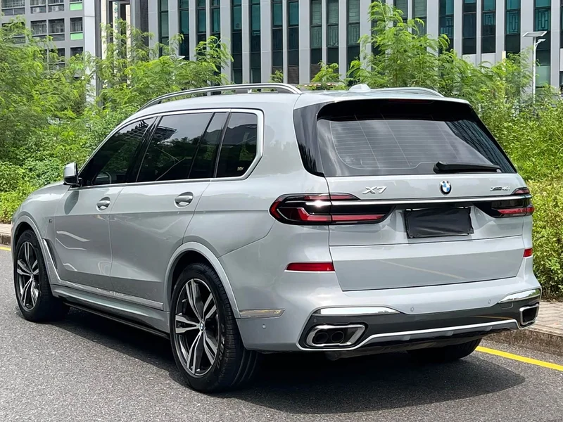 BMW X7 — фото 20