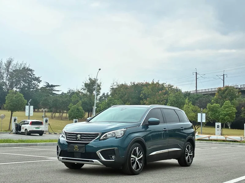Peugeot 5008 — фото 1