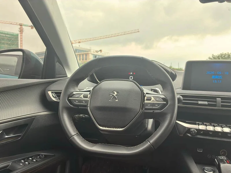 Peugeot 5008 — фото 11