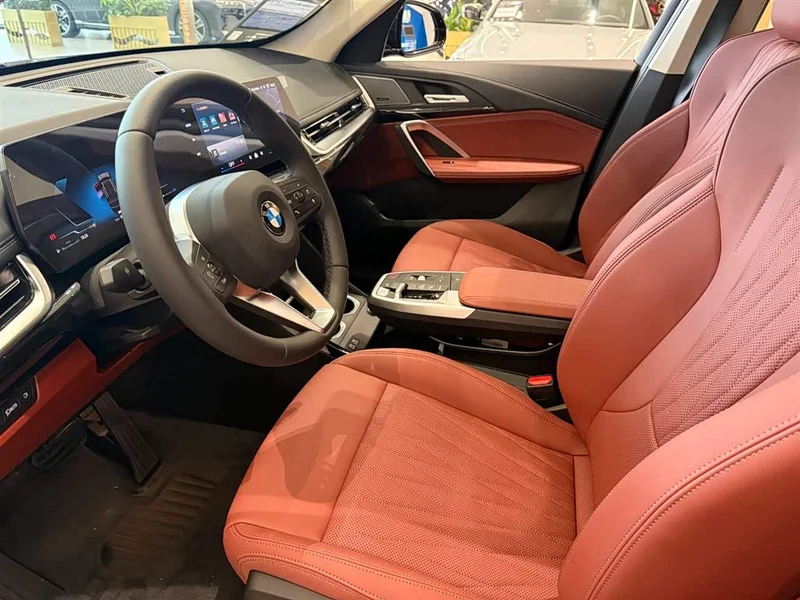 BMW X1 — фото 12