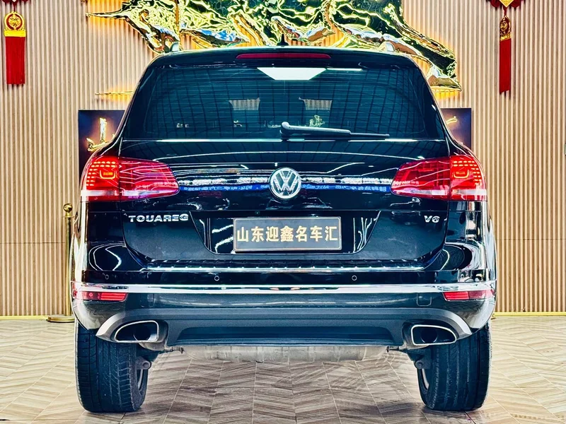 Volkswagen Touareg — фото 17