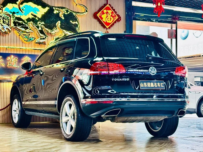 Volkswagen Touareg — фото 18