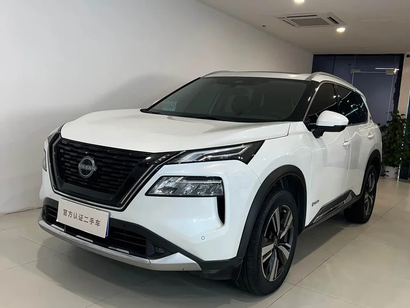 Nissan X-Trail — фото 1