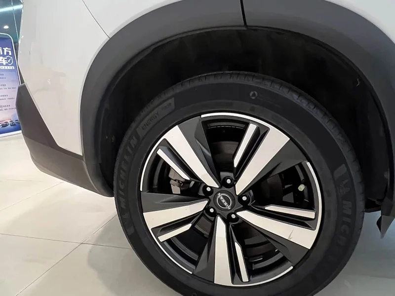 Nissan X-Trail — фото 15