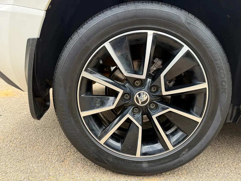 Skoda Karoq — фото 17
