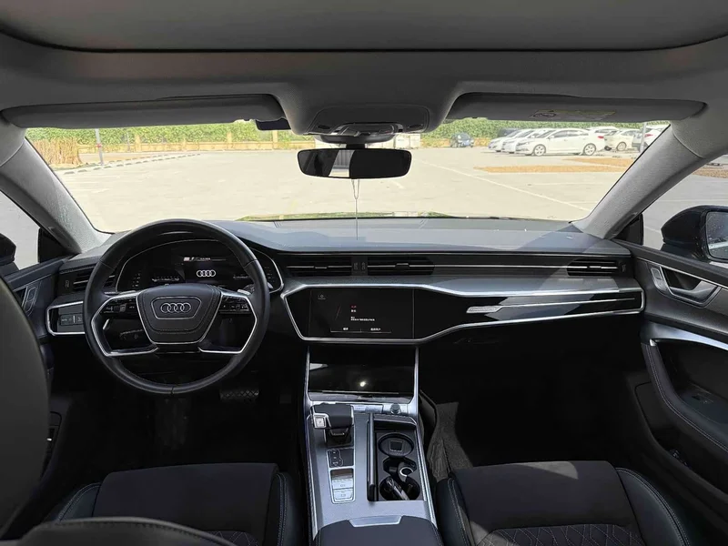 Audi A7L — фото 7