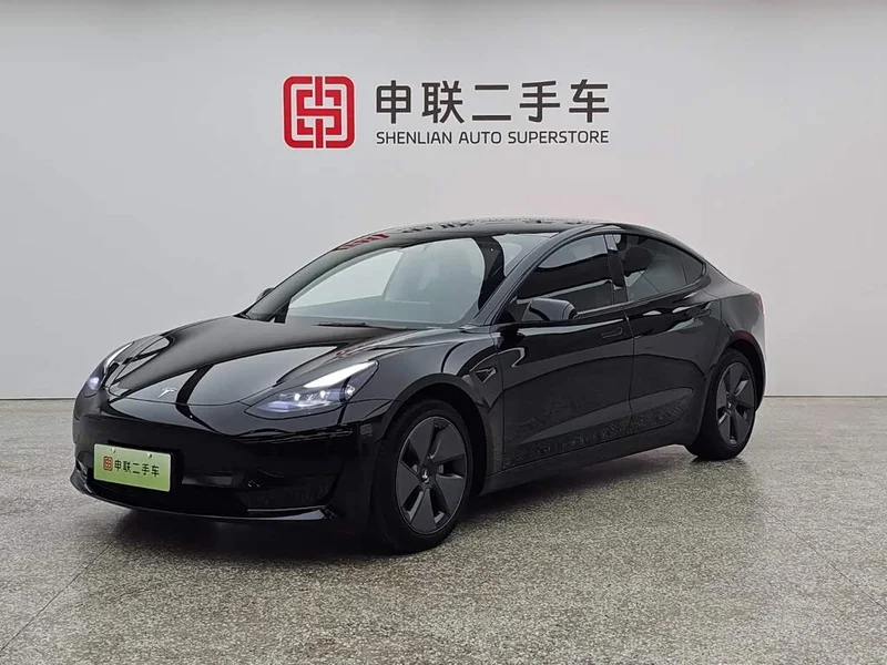 Tesla Model 3 — фото 1