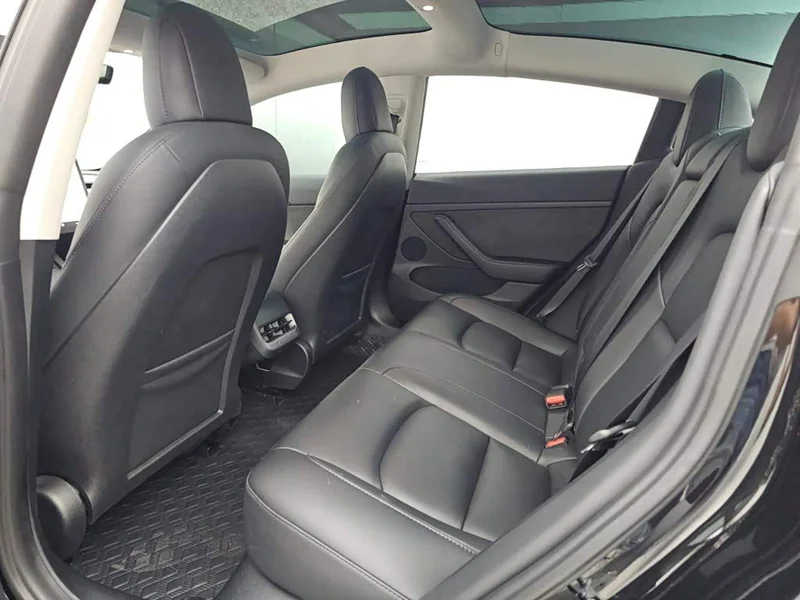 Tesla Model 3 — фото 11