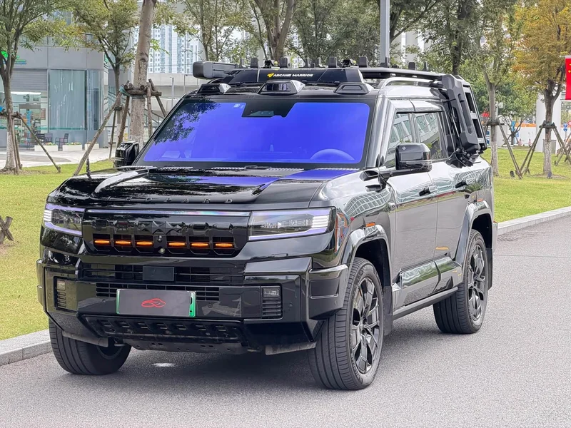 BYD Leopard 8 — фото 1