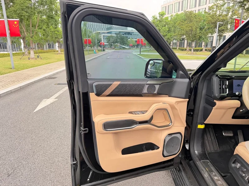 BYD Leopard 8 — фото 11