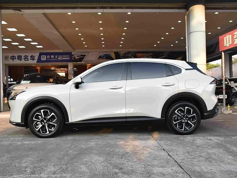 Baojun E6 — фото 5