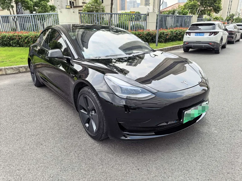 Tesla Model 3 — фото 3