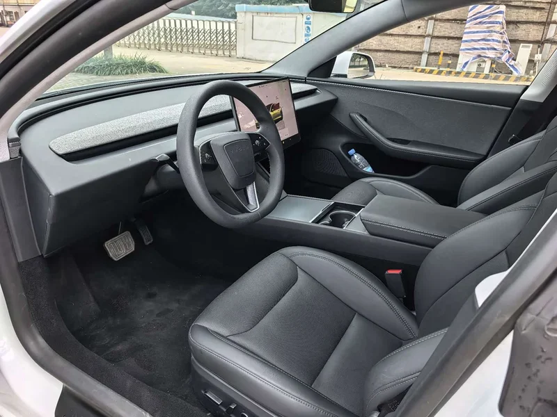 Tesla Model 3 — фото 4