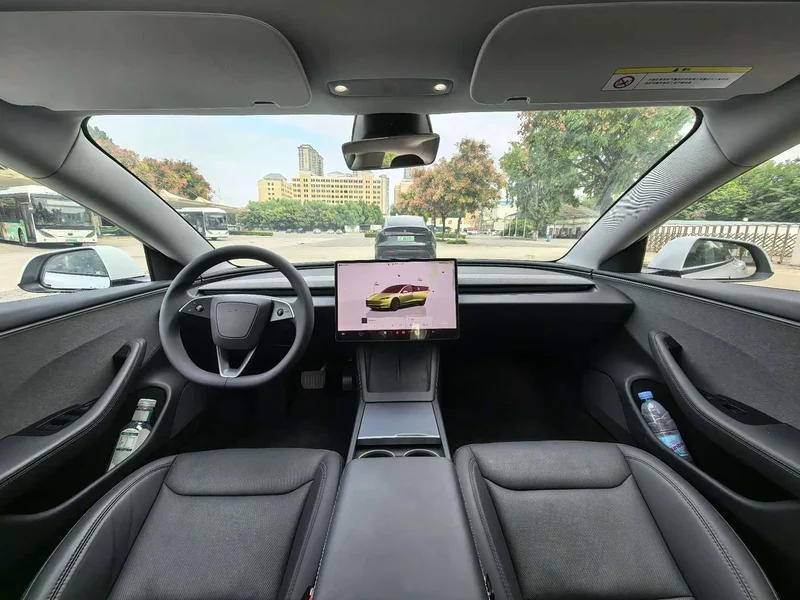 Tesla Model 3 — фото 6