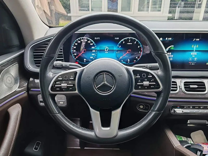 Mercedes-Benz GLE — фото 13