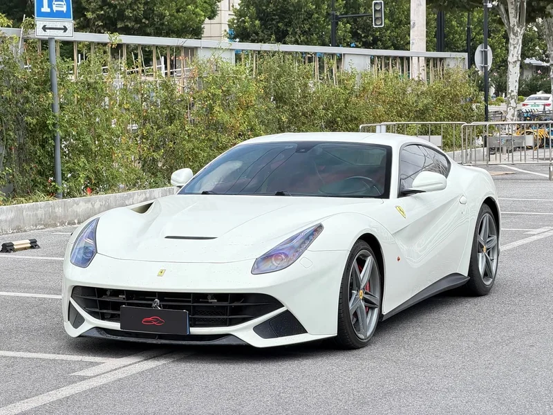 Ferrari F12 Berlinetta — фото 1