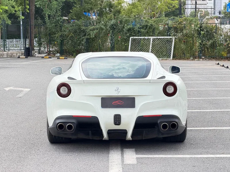 Ferrari F12 Berlinetta — фото 4