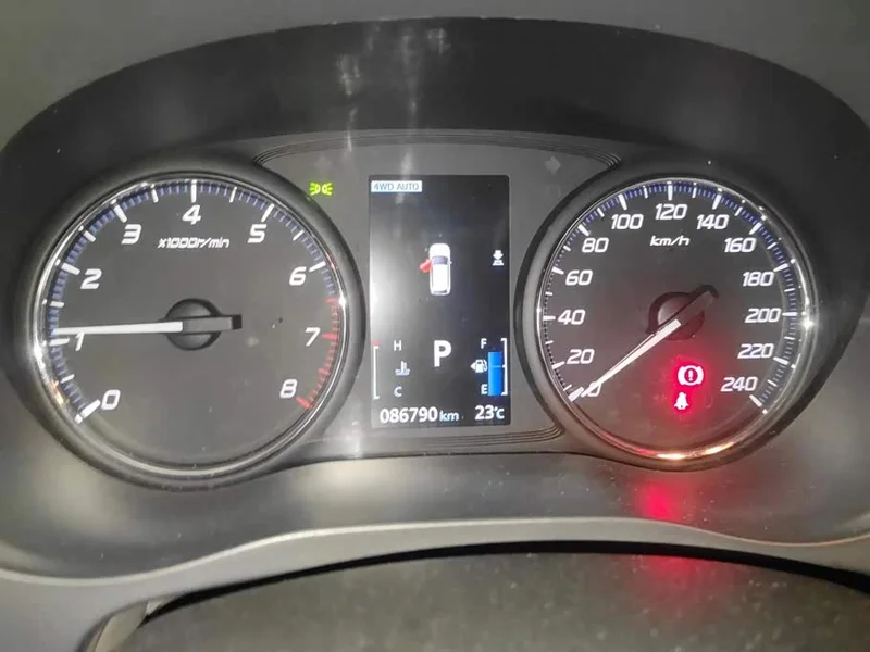 Mitsubishi Outlander — фото 14