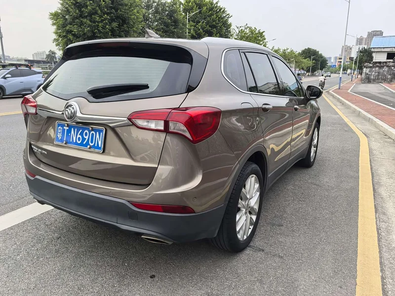 Buick Envision Plus — фото 5