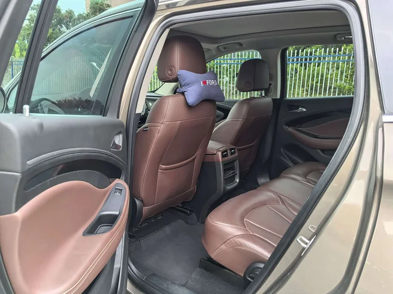 Buick Envision Plus — фото 9