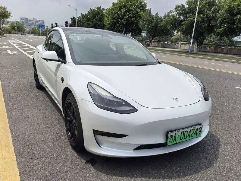 Tesla Model 3 — фото 3