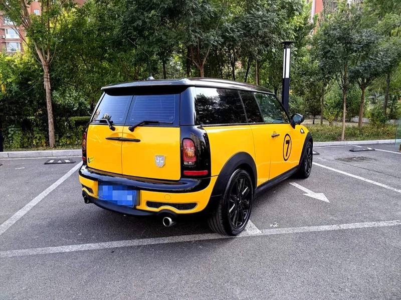 MINI CLUBMAN — фото 11