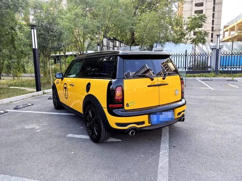 MINI CLUBMAN — фото 13