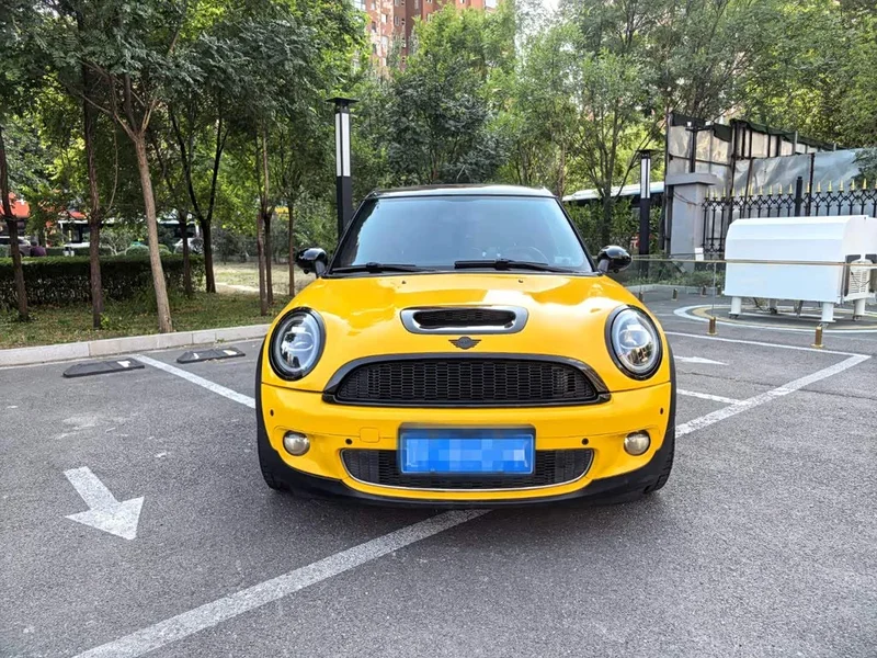 MINI CLUBMAN — фото 2